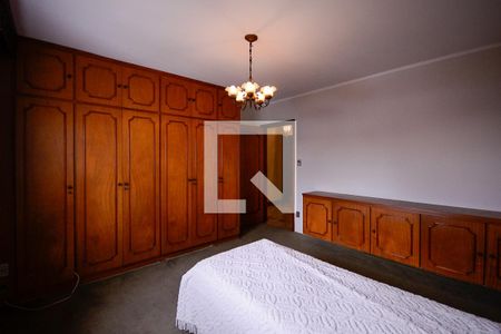Casa à venda com 333m², 4 quartos e 2 vagas Casa à venda com 333m², 4 quartos e 2 vagasQuarto 1
