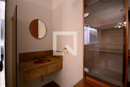 Casa à venda com 333m², 4 quartos e 2 vagas Casa à venda com 333m², 4 quartos e 2 vagasSala de Jantar