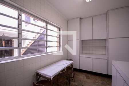 Casa à venda com 333m², 4 quartos e 2 vagas Casa à venda com 333m², 4 quartos e 2 vagasCopa