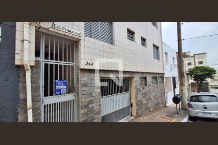 Apartamento para alugar com 130m², 3 quartos e 2 vagas Apartamento para alugar com 130m², 3 quartos e 2 vagasFachada