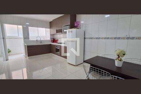 Apartamento para alugar com 130m², 3 quartos e 2 vagas Apartamento para alugar com 130m², 3 quartos e 2 vagasCozinha