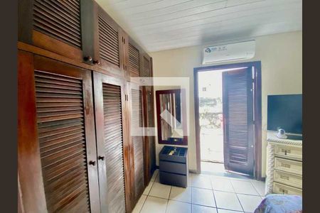 Casa à venda com 209m², 3 quartos e 2 vagas