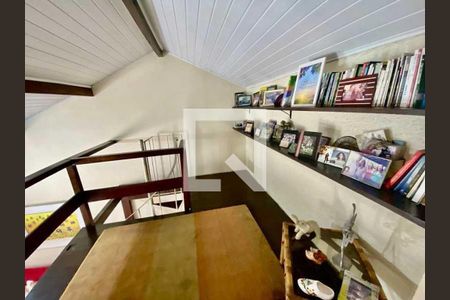 Casa à venda com 209m², 3 quartos e 2 vagas