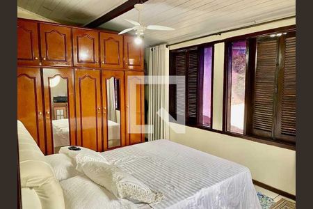 Casa à venda com 209m², 3 quartos e 2 vagas