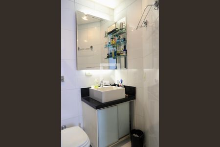 Casa de condomínio à venda com 150m², 2 quartos e 3 vagas Casa de condomínio à venda com 150m², 2 quartos e 3 vagasBanheiro da Suíte 1