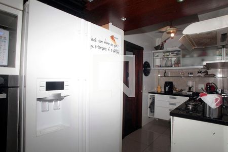 Apartamento à venda com 159m², 3 quartos e 1 vagaCozinha + Área de Serviço