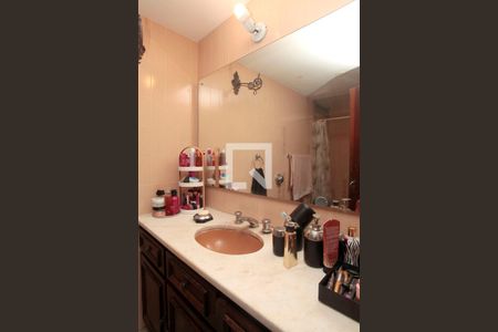 Apartamento à venda com 159m², 3 quartos e 1 vagaBanheiro Quarto 1 Suíte