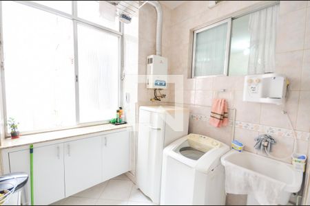 Apartamento à venda com 129m², 2 quartos e 1 vaga Apartamento à venda com 129m², 2 quartos e 1 vagaÁrea de Serviço