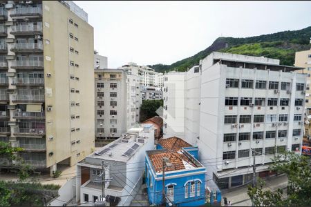 Apartamento à venda com 129m², 2 quartos e 1 vaga Apartamento à venda com 129m², 2 quartos e 1 vagaVista do Quarto 2