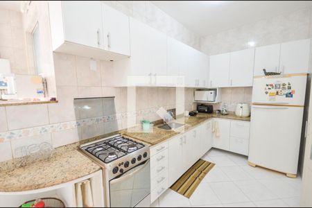 Apartamento à venda com 129m², 2 quartos e 1 vaga Apartamento à venda com 129m², 2 quartos e 1 vagaCozinha