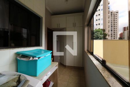 Casa à venda com 250m², 3 quartos e 4 vagasÁrea de Serviço