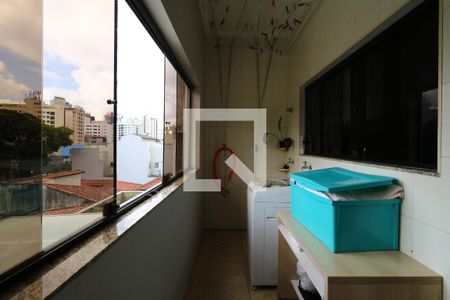 Casa à venda com 250m², 3 quartos e 4 vagasÁrea de Serviço