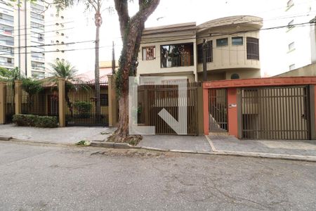 Casa à venda com 250m², 3 quartos e 4 vagasFachada