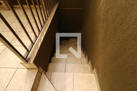 Casa à venda com 250m², 3 quartos e 4 vagasEscada para o Ateliê