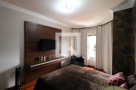 Casa à venda com 250m², 3 quartos e 4 vagasSuíte 2