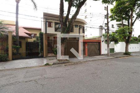 Casa à venda com 250m², 3 quartos e 4 vagasFachada