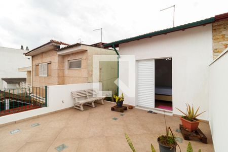 Casa à venda com 280m², 2 quartos e 2 vagas Casa à venda com 280m², 2 quartos e 2 vagasÁrea externa