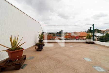 Casa à venda com 280m², 2 quartos e 2 vagas Casa à venda com 280m², 2 quartos e 2 vagasÁrea externa