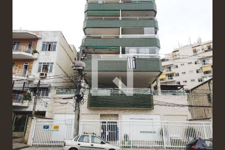 Apartamento à venda com 89m², 3 quartos e 1 vaga Apartamento à venda com 89m², 3 quartos e 1 vagaFachada