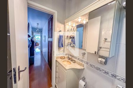 Apartamento à venda com 106m², 3 quartos e 1 vaga Apartamento à venda com 106m², 3 quartos e 1 vagaBanheiro
