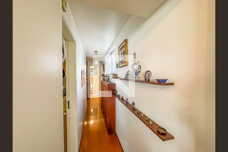 Apartamento à venda com 106m², 3 quartos e 1 vaga Apartamento à venda com 106m², 3 quartos e 1 vagaCorredor
