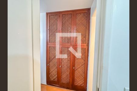 Apartamento à venda com 106m², 3 quartos e 1 vaga Apartamento à venda com 106m², 3 quartos e 1 vagaBanheiro