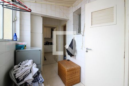 Apartamento à venda com 115m², 3 quartos e 1 vaga Apartamento à venda com 115m², 3 quartos e 1 vagaÁrea de Serviço