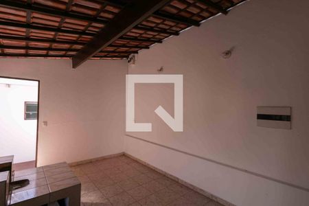 Casa à venda com 190m², 2 quartos e 4 vagas Casa à venda com 190m², 2 quartos e 4 vagasCozinha 2 Externa