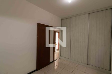 Casa à venda com 190m², 2 quartos e 4 vagas Casa à venda com 190m², 2 quartos e 4 vagasQuarto 2 Suíte