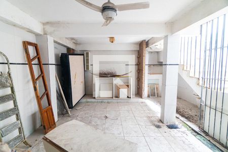 Casa à venda com 160m², 4 quartos e 2 vagas Casa à venda com 160m², 4 quartos e 2 vagasEdícula - Sala/Cozinha
