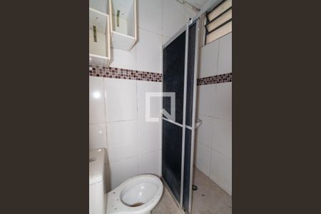 Casa à venda com 160m², 4 quartos e 2 vagas Casa à venda com 160m², 4 quartos e 2 vagasEdícula - Banheiro da Suite