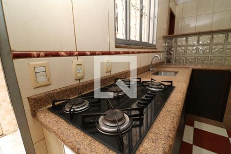 Casa de condomínio à venda com 300m², 3 quartos e 2 vagasCozinha