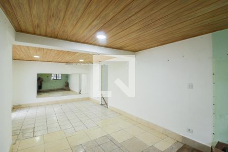 Casa para alugar com 180m², 2 quartos e 2 vagas Casa para alugar com 180m², 2 quartos e 2 vagasSalão - Casa 2
