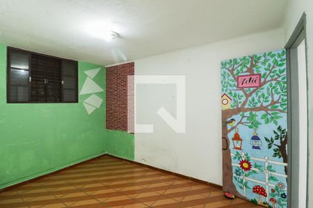 Casa para alugar com 180m², 2 quartos e 2 vagas Casa para alugar com 180m², 2 quartos e 2 vagasSuíte - Casa 2