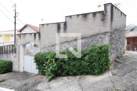 Casa para alugar com 180m², 2 quartos e 2 vagas Casa para alugar com 180m², 2 quartos e 2 vagasFachada