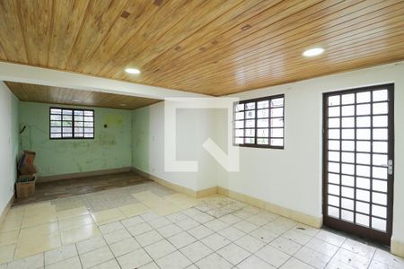 Casa para alugar com 180m², 2 quartos e 2 vagas Casa para alugar com 180m², 2 quartos e 2 vagasSalão - Casa 2