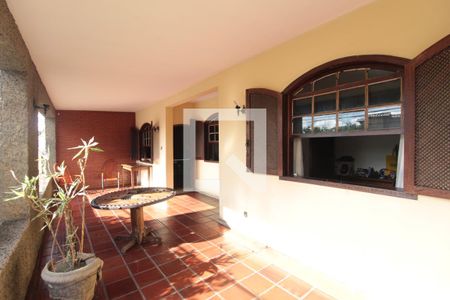 Casa à venda com 435m², 4 quartos e 3 vagasVaranda