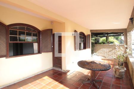 Casa à venda com 435m², 4 quartos e 3 vagasVaranda