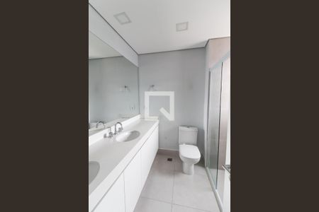 Apartamento à venda com 190m², 4 quartos e 5 vagas Apartamento à venda com 190m², 4 quartos e 5 vagasBanheiro