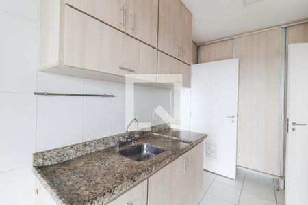 Apartamento à venda com 190m², 4 quartos e 5 vagas Apartamento à venda com 190m², 4 quartos e 5 vagasCozinha