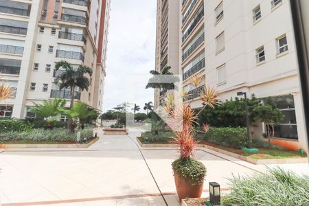 Apartamento à venda com 190m², 4 quartos e 5 vagas Apartamento à venda com 190m², 4 quartos e 5 vagasÁrea comum