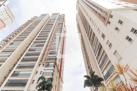 Apartamento à venda com 190m², 4 quartos e 5 vagas Apartamento à venda com 190m², 4 quartos e 5 vagasÁrea comum