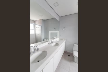 Apartamento à venda com 190m², 4 quartos e 5 vagas Apartamento à venda com 190m², 4 quartos e 5 vagasBanheiro