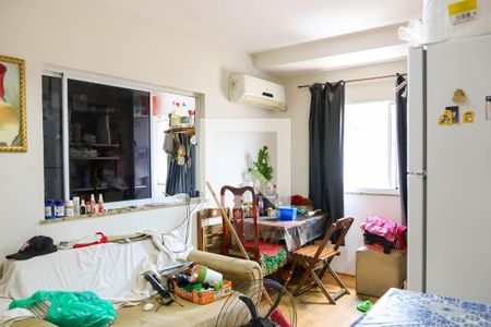 Sala de casa à venda com 1 quarto, 650m² em Del Castilho, Rio de Janeiro