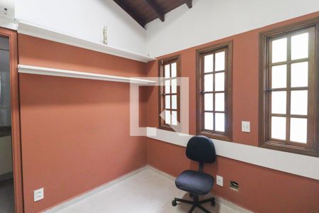 Casa à venda com 695m², 5 quartos e 7 vagas Casa à venda com 695m², 5 quartos e 7 vagasEdícula