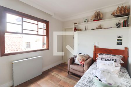 Casa à venda com 695m², 5 quartos e 7 vagas Casa à venda com 695m², 5 quartos e 7 vagasQuarto 4