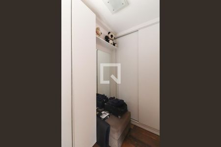 Casa à venda com 695m², 5 quartos e 7 vagas Casa à venda com 695m², 5 quartos e 7 vagasQuarto 3