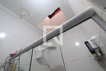 Casa de condomínio à venda com 75m², 2 quartos e 3 vagasBanheiro