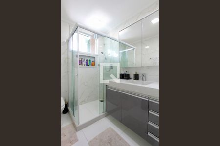 Casa de condomínio à venda com 506m², 6 quartos e 2 vagas Casa de condomínio à venda com 506m², 6 quartos e 2 vagasBanheiro Quarto 4 suíte