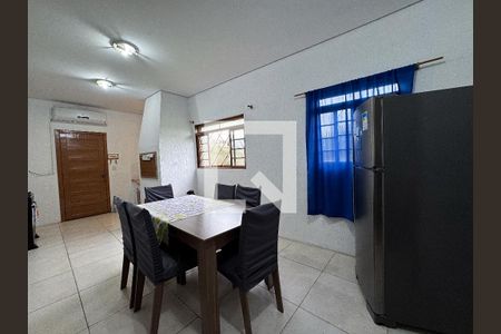 Casa à venda com 169m², 2 quartos e 2 vagasCopa